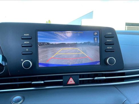 Used 2023 Hyundai Elantra Blue image 20