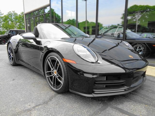 Used 2026 Porsche 911 Carrera RWD image 3