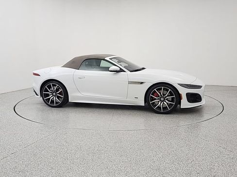 Certified 2024 Jaguar F-TYPE R AWD/4WD image 3