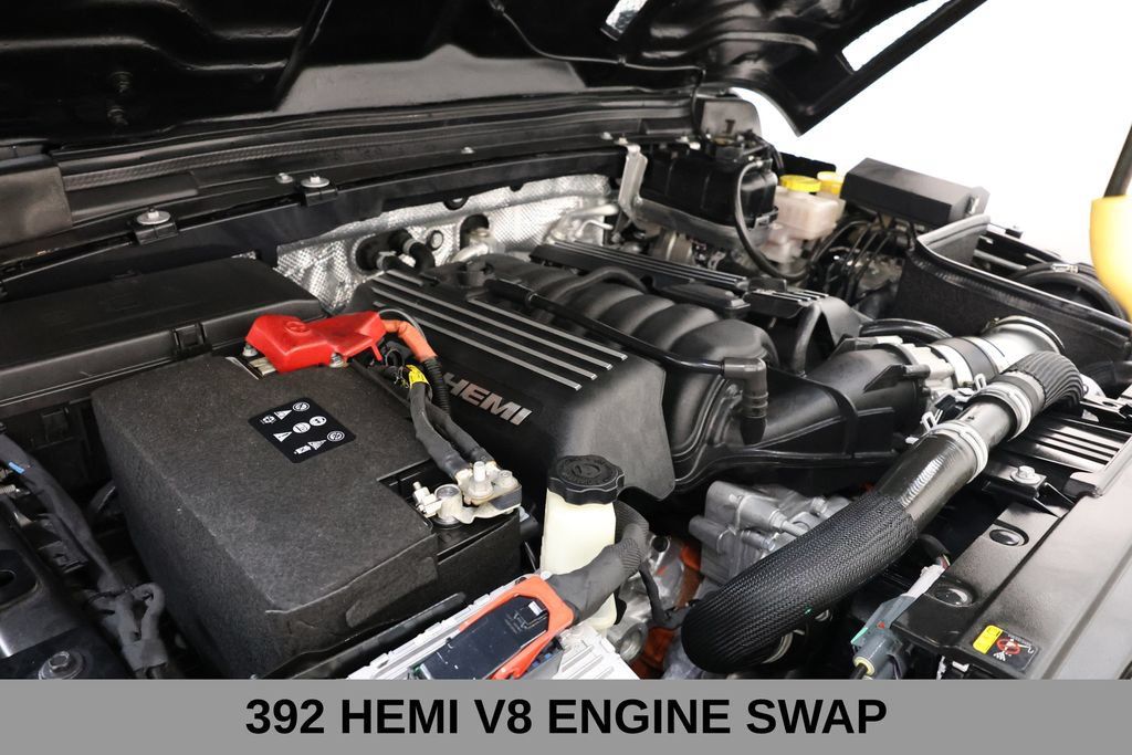 Used 2025 Jeep Wrangler Unlimited Sport AWD/4WD image 15