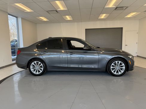 Used 2017 BMW 320i Sedan image 55