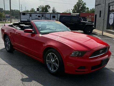 Used 2014 Ford Mustang Premium RWD image 25