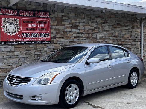 Used 2011 Nissan Altima 2.5 S FWD image 2