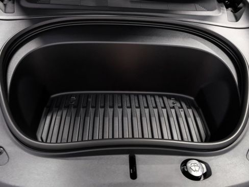 Used 2025 Tesla Model 3 Long Range image 52