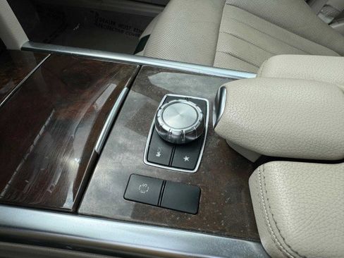 Used 2015 Mercedes-Benz E 400 4MATIC Sedan image 34