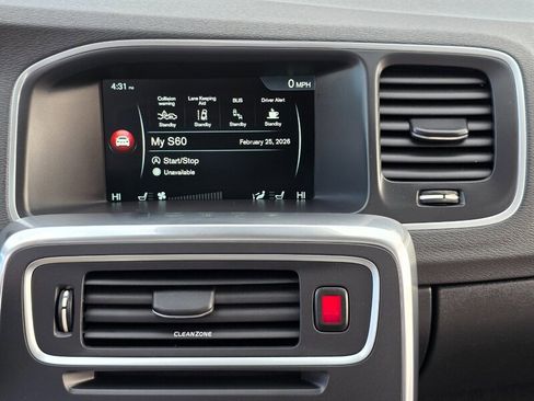 Used 2017 Volvo S60 T5 Inscription Platinum image 21