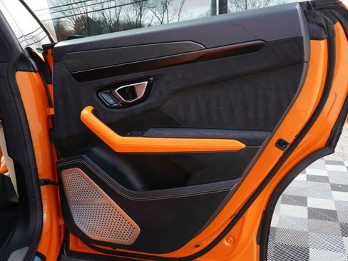 Used 2022 Lamborghini Urus image 60
