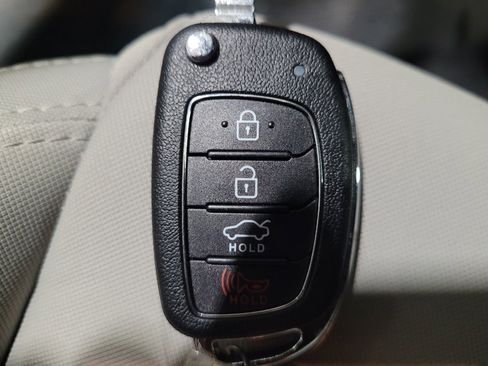 Used 2019 Hyundai Sonata SE w/ Winter Weather Package image 32