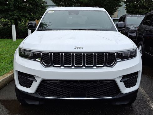 New 2025 Jeep Grand Cherokee Laredo X w/ Luxury Tech Group I image 2