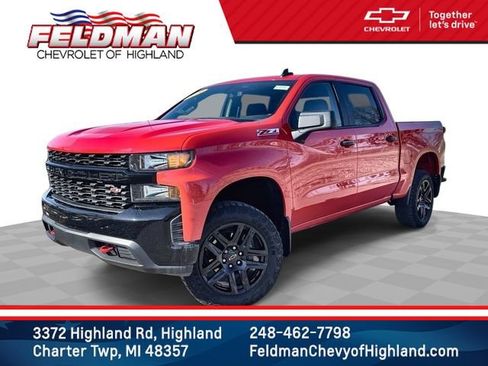 Used 2021 Chevrolet Silverado 1500 Custom Trail Boss w/ LPO, Dark Essentials Package image 1