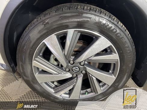 Used 2020 Nissan Murano SL w/ Moonroof Package image 10