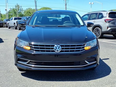 Used 2016 Volkswagen Passat 1.8T S FWD image 2
