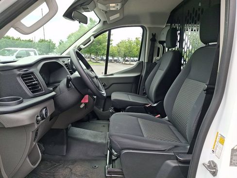 Certified 2025 Ford Transit 250 Low Roof w/ Exterior Upgrade Package RWD image 16