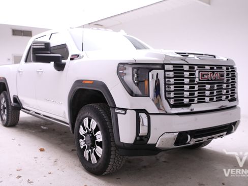 Used 2024 GMC Sierra 2500 Denali w/ Denali Reserve Package image 7