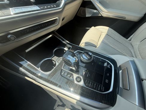 Used 2020 BMW X7 M50i AWD/4WD image 14