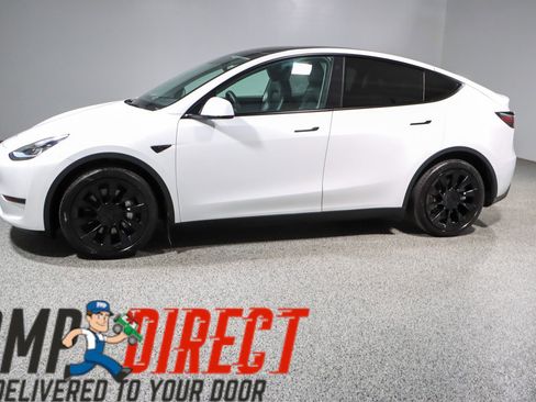Used 2021 Tesla Model Y Long Range image 10