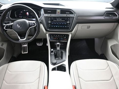 Used 2022 Volkswagen Tiguan SEL R-Line image 33