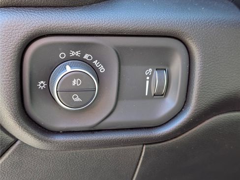 Used 2023 RAM 2500 Big Horn w/ Level 1 Equipment Group image 20