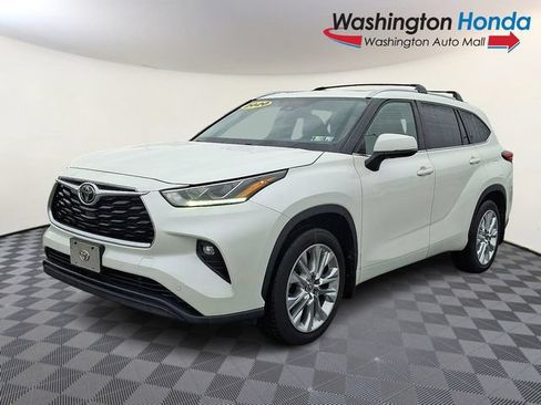 Used 2020 Toyota Highlander Limited AWD/4WD image 3