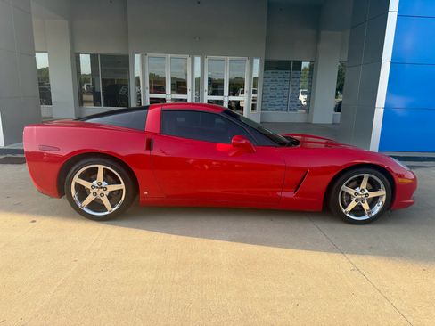 Used 2008 Chevrolet Corvette Coupe w/ Preferred Equipment Group RWD image 7