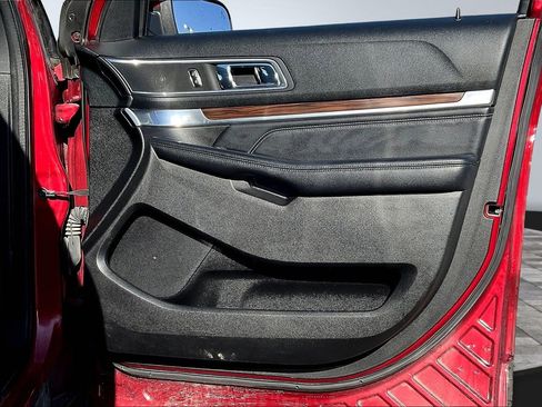 Used 2017 Ford Explorer Limited w/ Equipment Group 301A image 17