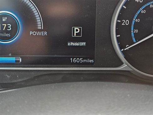 Certified 2024 Nissan Leaf SV Plus image 20