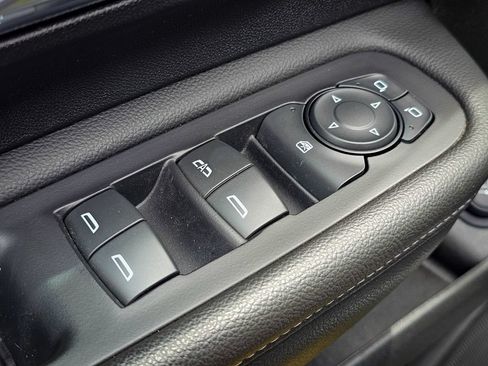 Used 2023 GMC Terrain SLT w/ Tech Package AWD/4WD image 12