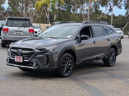 Used 2023 Subaru Outback Onyx Edition AWD/4WD image 11