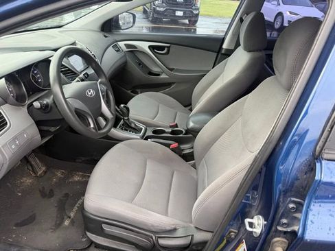 Used 2015 Hyundai Elantra SE image 5