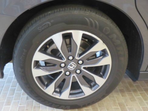 Used 2024 Honda Odyssey EX-L image 6