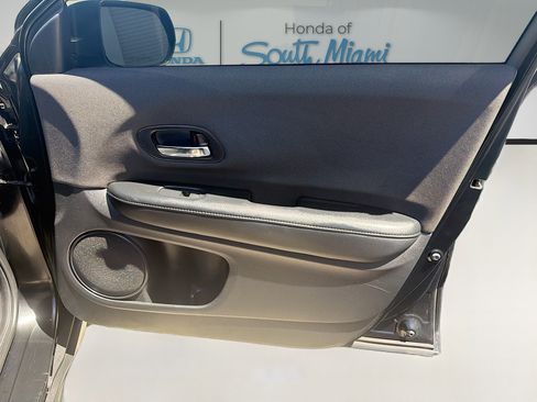 Certified 2020 Honda HR-V LX image 33