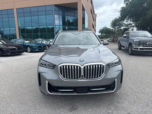Used 2025 BMW X5 xDrive50e AWD/4WD image 11