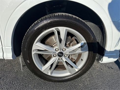 Used 2021 Audi Q3 2.0T Premium Plus w/ Premium Plus Package image 12