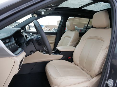 Certified 2024 Jeep Grand Cherokee L Limited w/ Luxury Tech Group II image 33