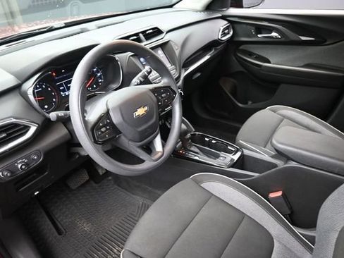 Used 2023 Chevrolet TrailBlazer LT AWD/4WD image 14
