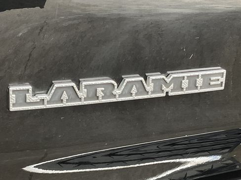 Used 2023 RAM 1500 Laramie AWD/4WD image 7