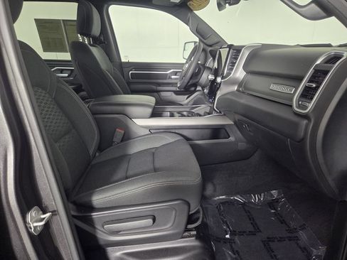 Used 2025 RAM 1500 Big Horn RWD image 31