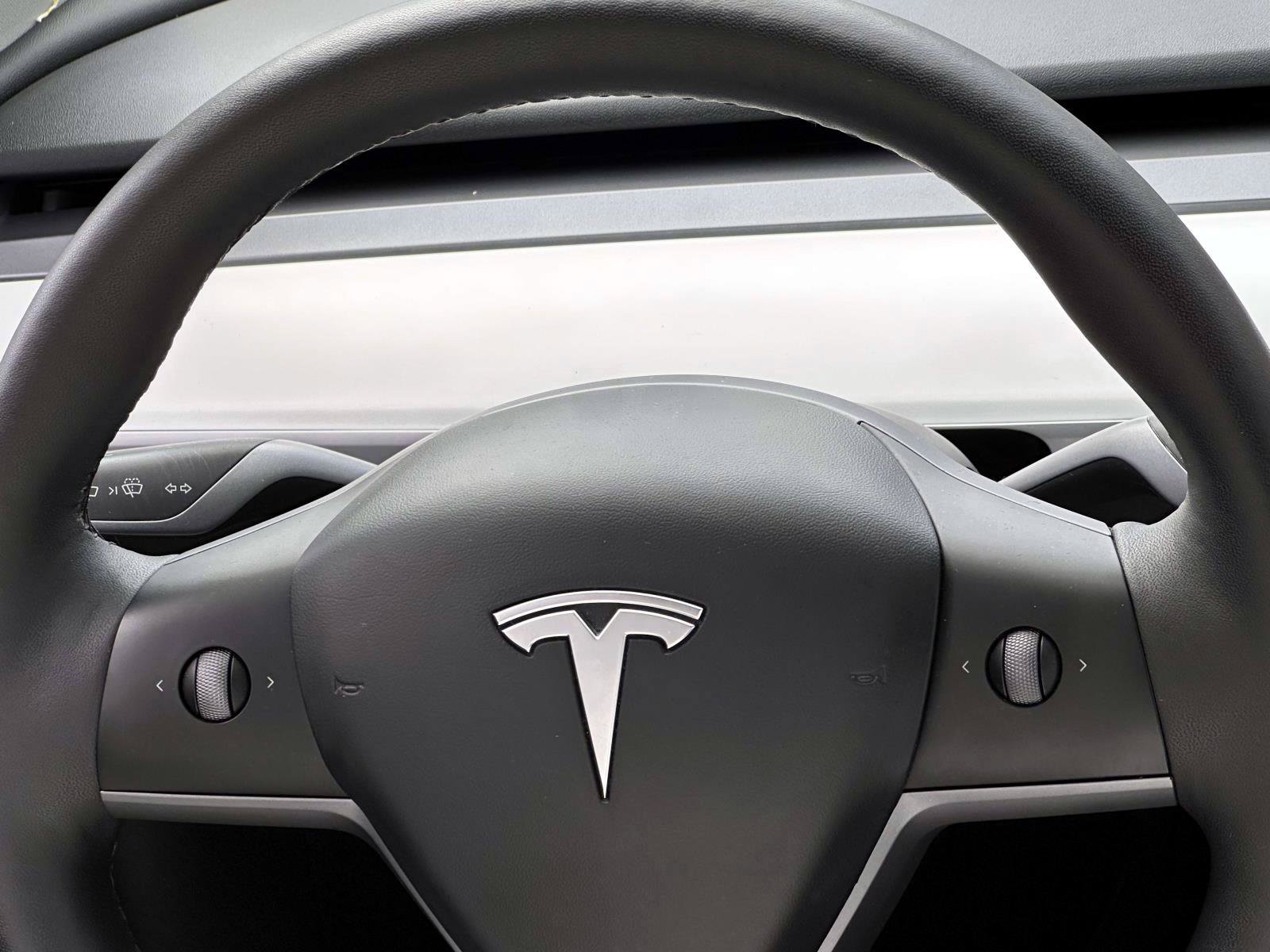 Used 2024 Tesla Model Y Long Range AWD/4WD image 20