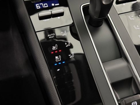 Certified 2026 Porsche Macan AWD/4WD image 37