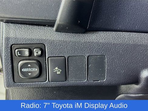 Used 2017 Toyota Corolla iM image 12
