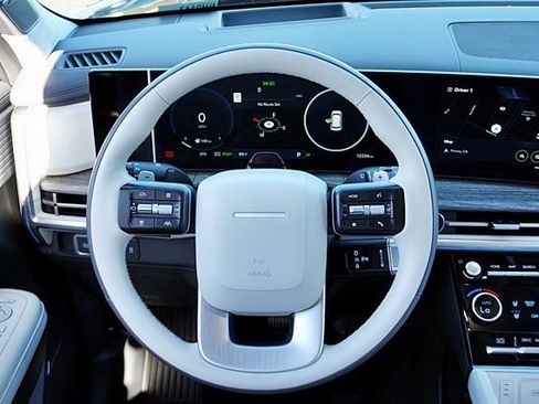 Certified 2025 Hyundai Santa Fe Calligraphy image 24