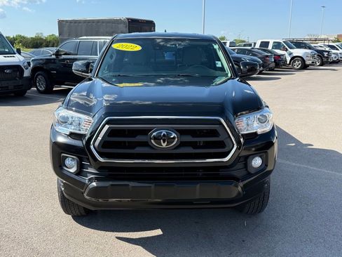 Used 2022 Toyota Tacoma SR5 w/ SR5 Appearance Package (SM) AWD/4WD image 37