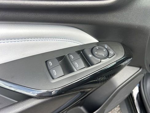 New 2026 Chevrolet Trax LT w/ Sunroof Package FWD image 13