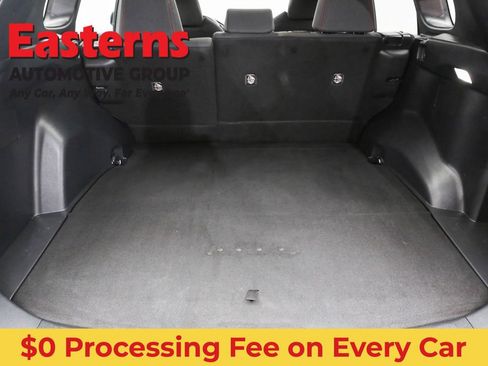 Used 2022 Toyota RAV4 SE AWD/4WD image 9