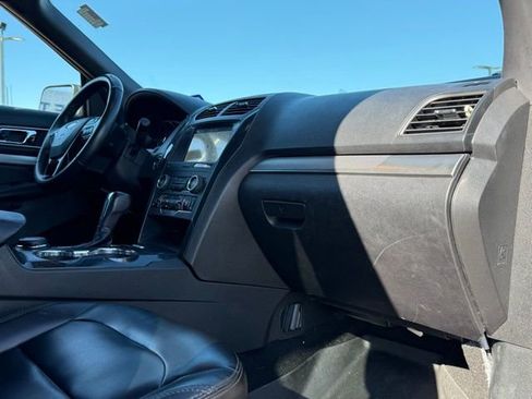 Used 2019 Ford Explorer XLT w/ Equipment Group 202A image 16
