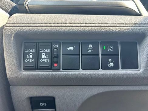Used 2019 Honda Odyssey EX-L image 24