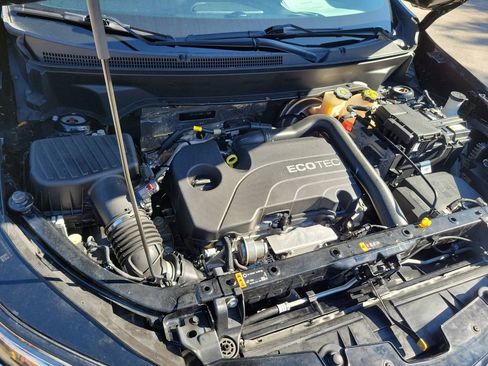 Used 2022 Chevrolet Equinox RS w/ RS Leather Package image 11