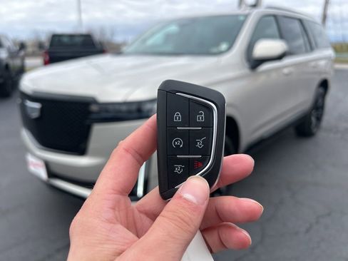 Used 2024 Cadillac Escalade Sport Platinum w/ LPO, ONYX Package image 57