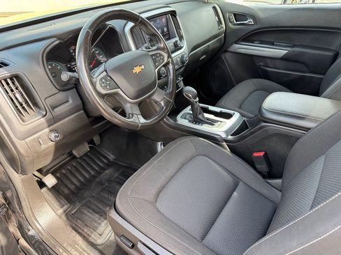 Used 2022 Chevrolet Colorado LT w/ Fleet Safety Package image 21