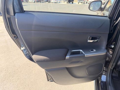 Used 2021 Mitsubishi Outlander Sport SE AWD/4WD image 16